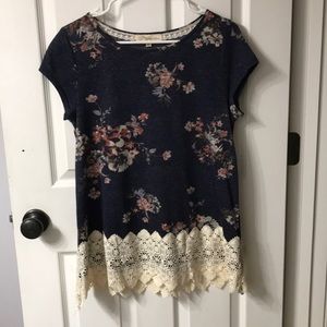 Tunic with lace bottom